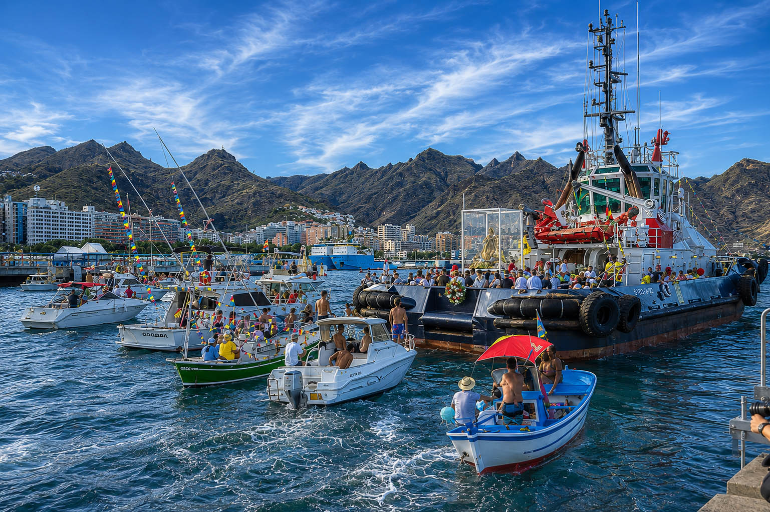 Procesión marinera de la Virgen del Carmen